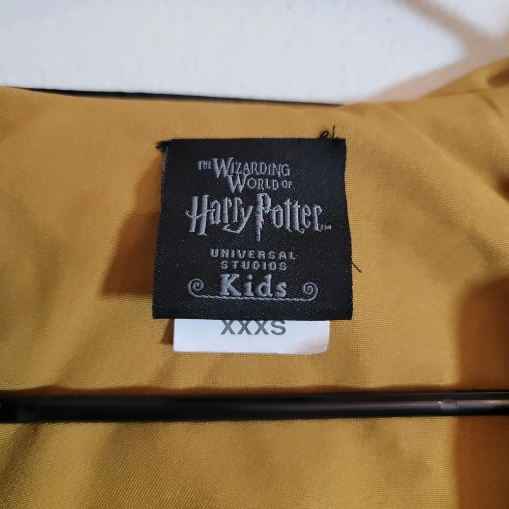 Wizarding World Of Harry Potter Hufflepuff Robe XXS Universal Studios Authentic